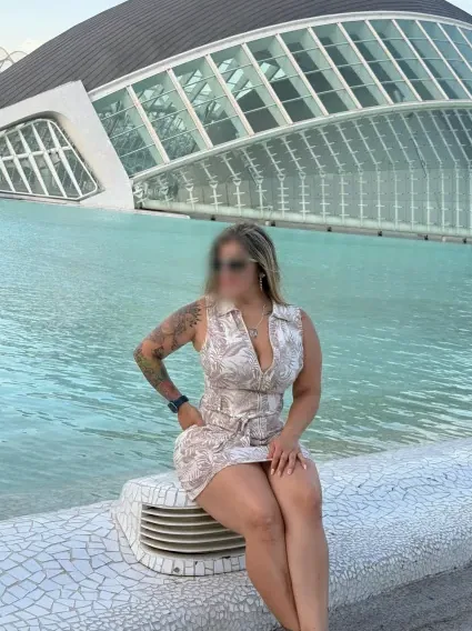 Lea, 32