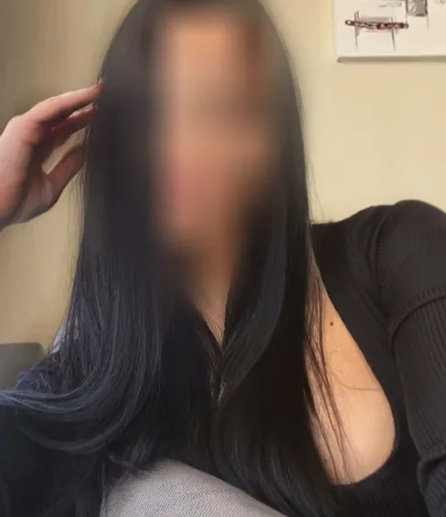 Sara, 36