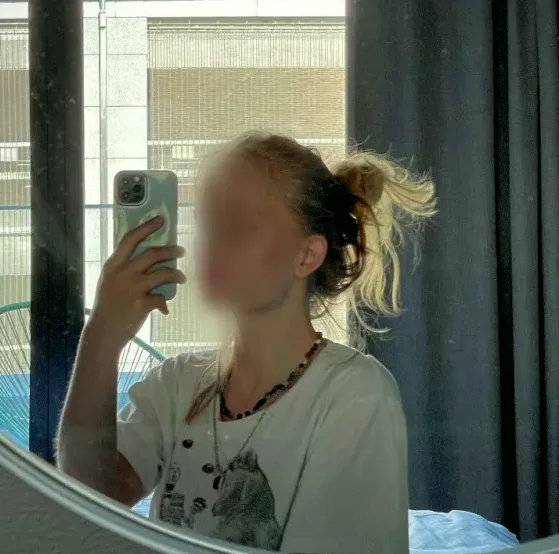 Tina, 19