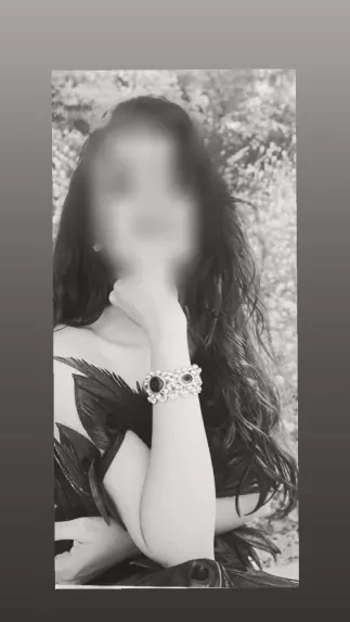 Yasmin, 28