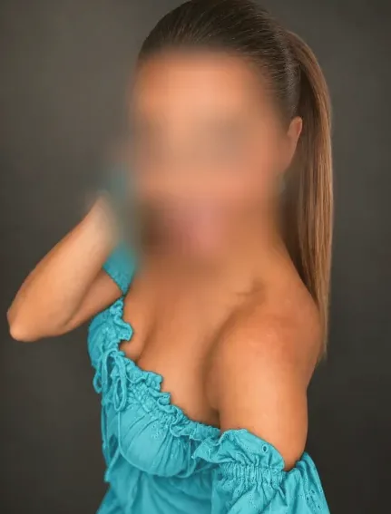 Simone, 40